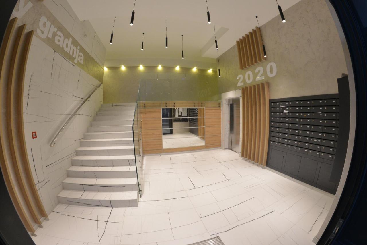 נובי סאד Apartment 54 City Center - Free Private Garage מראה חיצוני תמונה