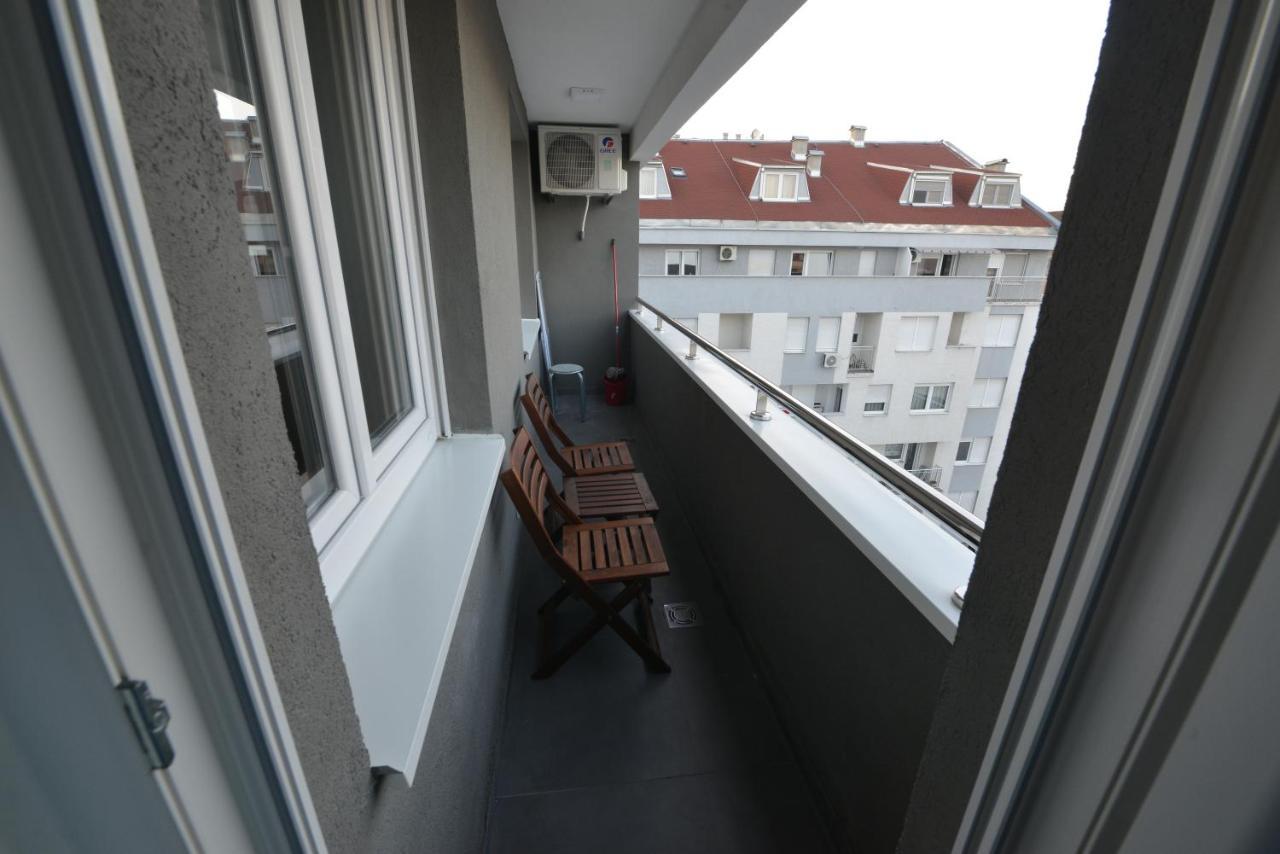 נובי סאד Apartment 54 City Center - Free Private Garage מראה חיצוני תמונה
